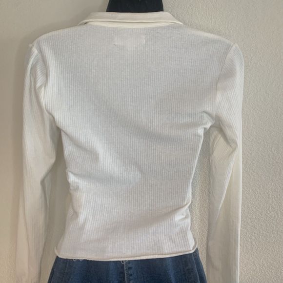 Urban Outfitters Top Size M Ivory Ribbed Button Ruche Placket Long Sleeve Collar - Picture 4 of 11